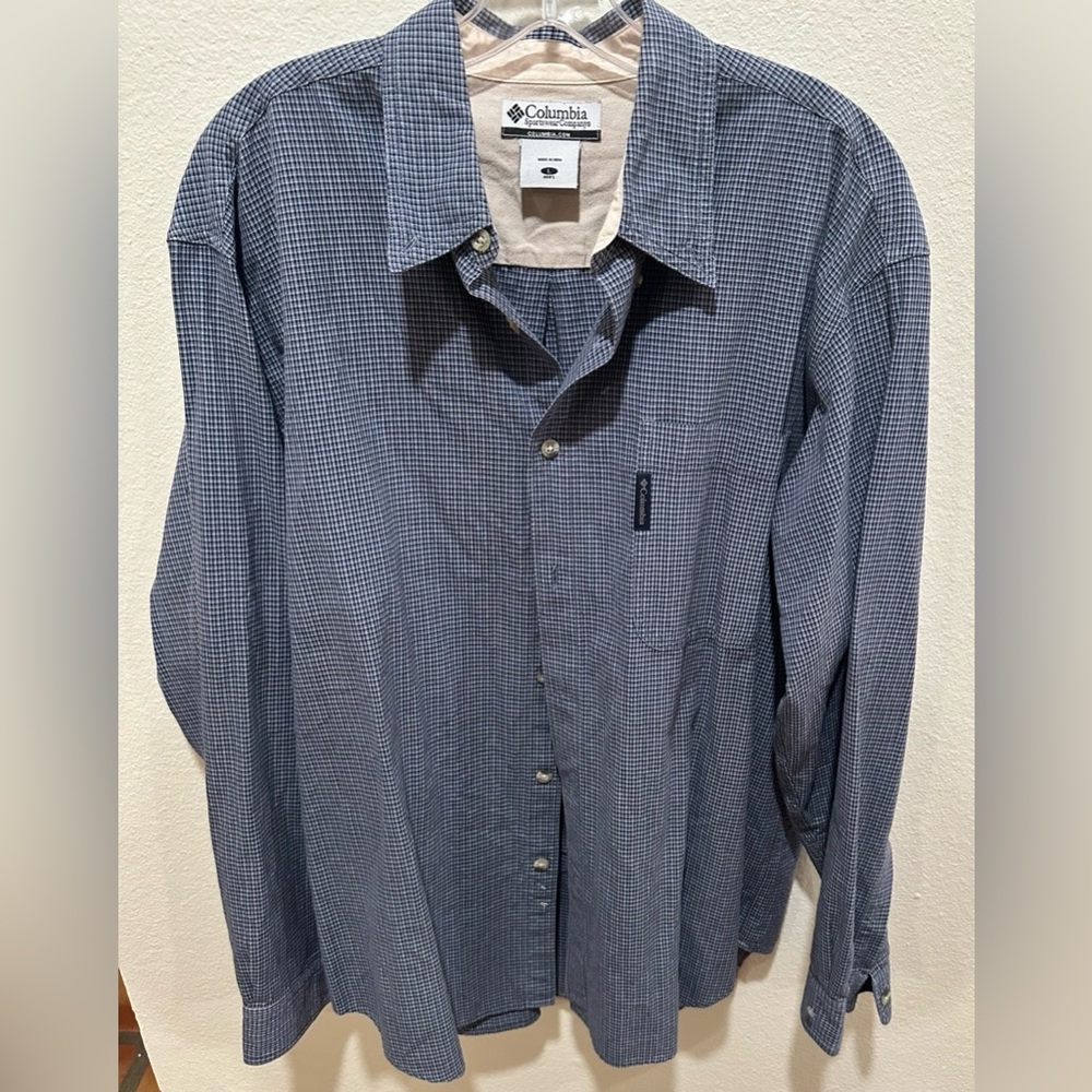 Columbia Men's Navy‎ Checkered Button Down Shirt size Large